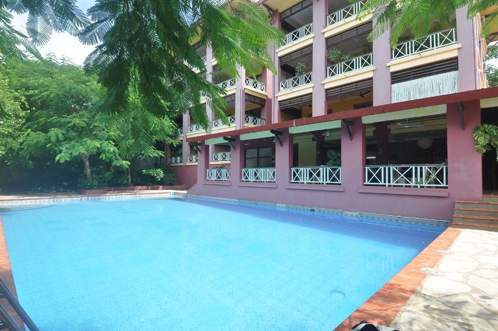 The Harbor Lights Palace Sihanoukville Extérieur photo